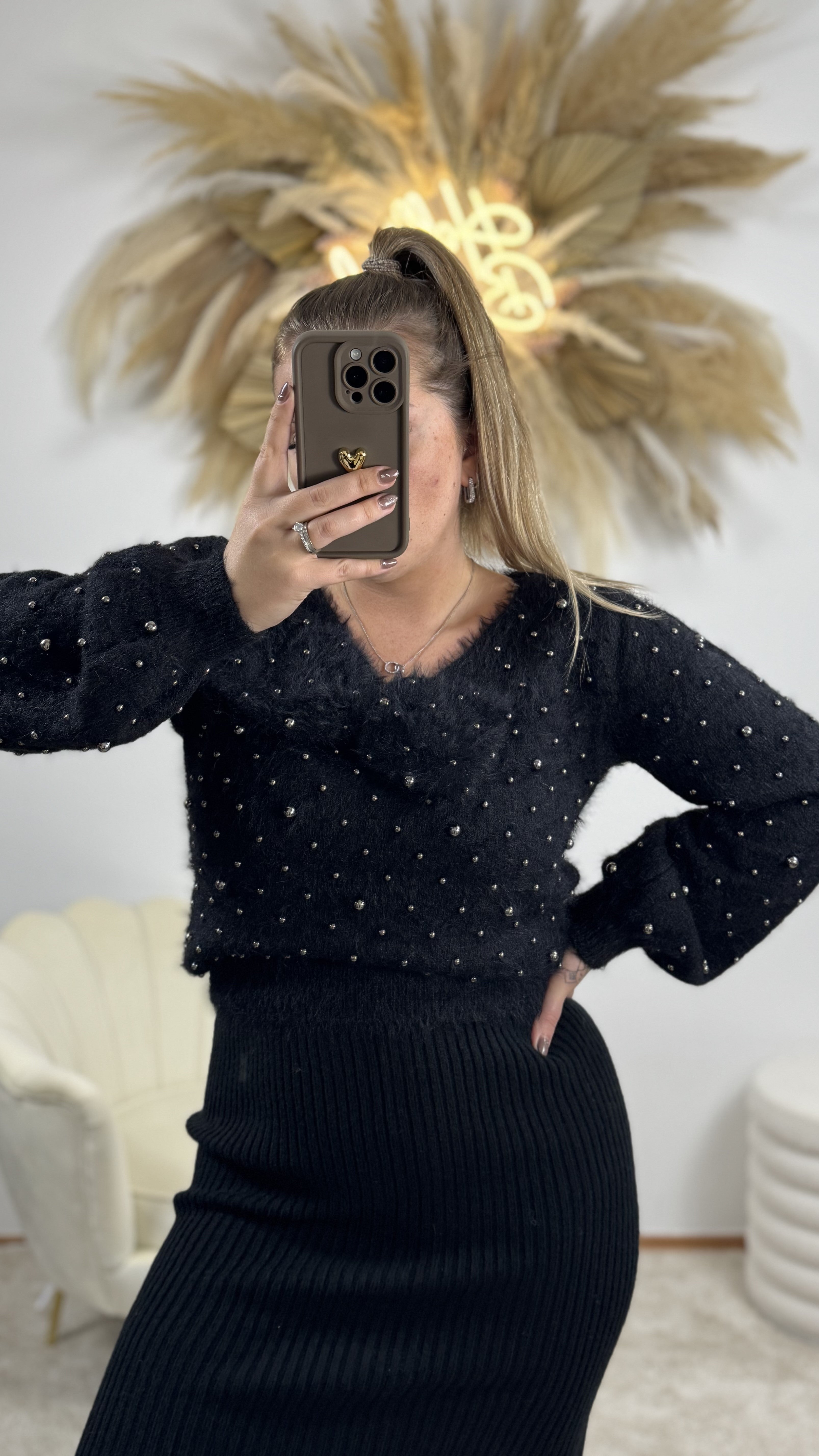 Flauschi-Pullover mit Details | Schwarz