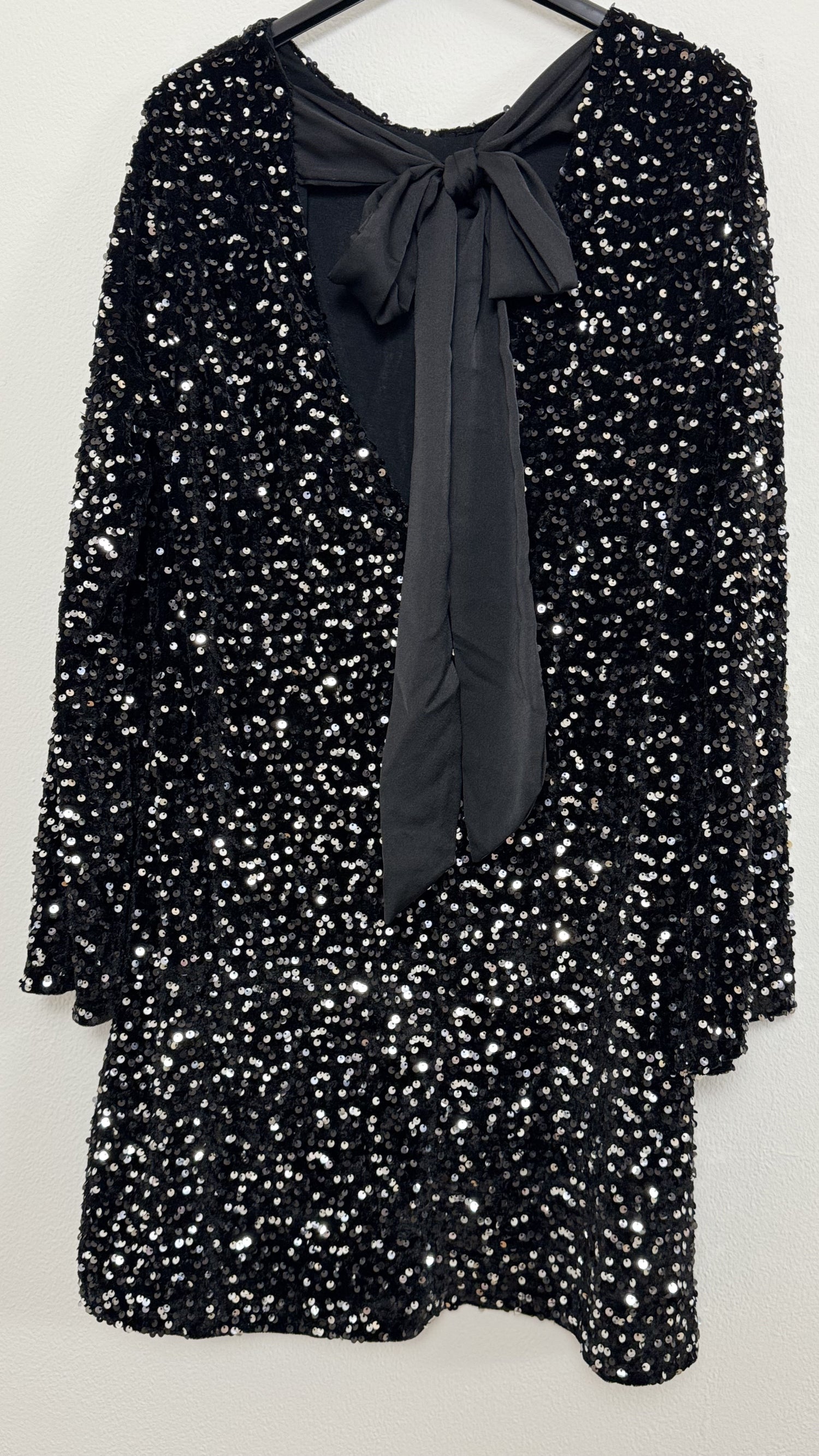 Paillettenkleid mit Schwarzer Schleife | Schwarz